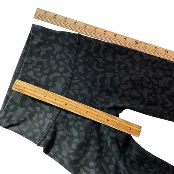 Lululemon Leggings Womens 2 Black Camo High Rise Lululemon Wunder Train Tight - Picture 9 of 11